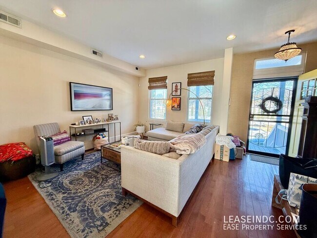 Foto del edificio - 159 V St NE