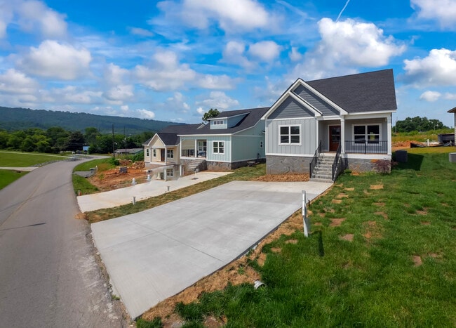 Building Photo - 102 Sunset Dr