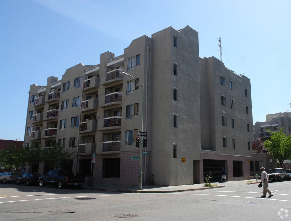 Primary Photo - Oak Grove North & South