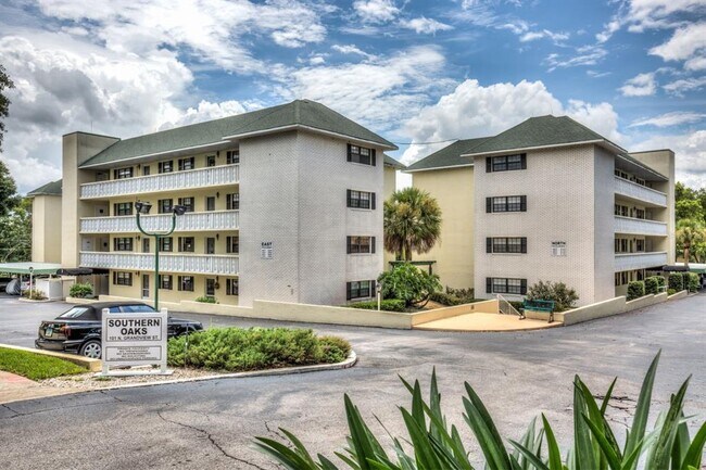 Foto del edificio - 101 N Grandview St