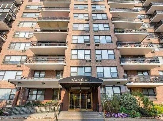 Building Photo - 10 Huron Ave