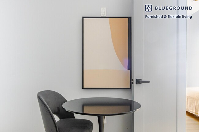 Foto del edificio - 161 W 54th St