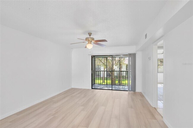 Building Photo - 412 Meadow Ln