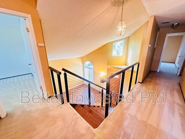 Building Photo - 674 Claudius Way