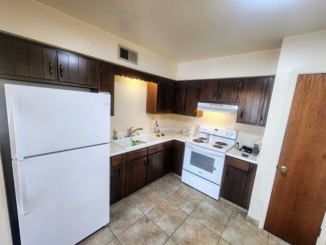 Foto del edificio - 1041 N Mesa Dr