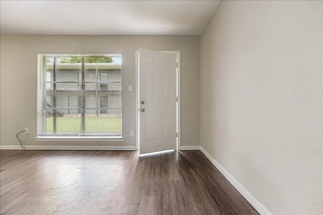 Foto del edificio - Macon Crossing Apartments