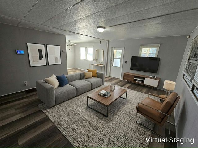 Foto del edificio - 217 48th Ave W