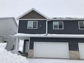 Building Photo - 2115 Allison Ln W