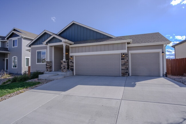 Building Photo - 9792 Fairway Glen Dr