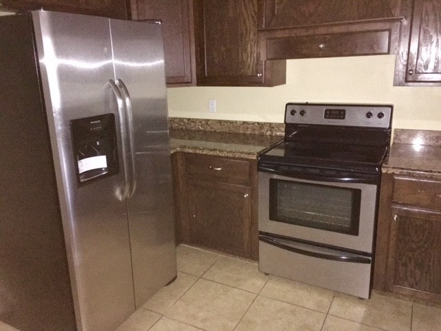 Building Photo - 1306 W Kiwi