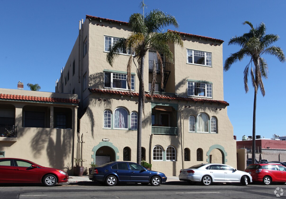 Building Photo - 2241 4th Ave