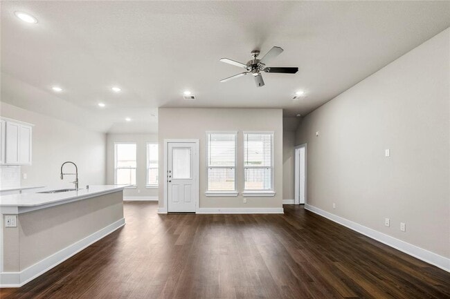 Building Photo - 1214 Crescent Peak Dr