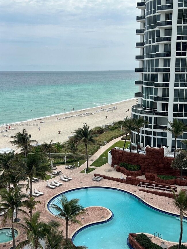 Building Photo - 18201 Collins Ave