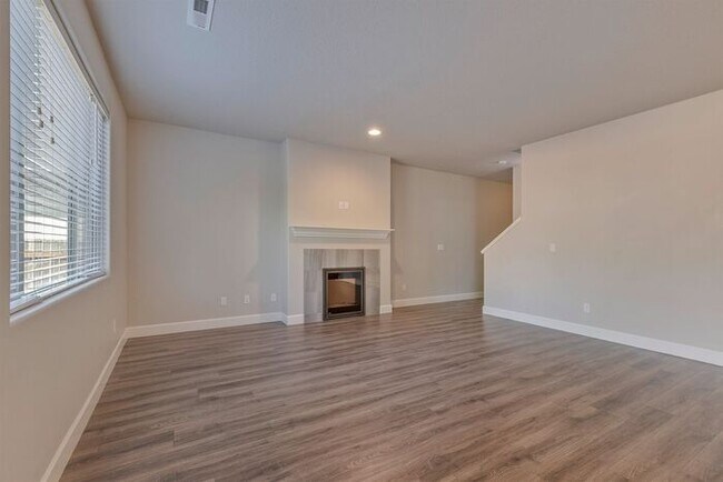 Building Photo - Newer Two-Level Home in Forest Grove close to Pacific University!