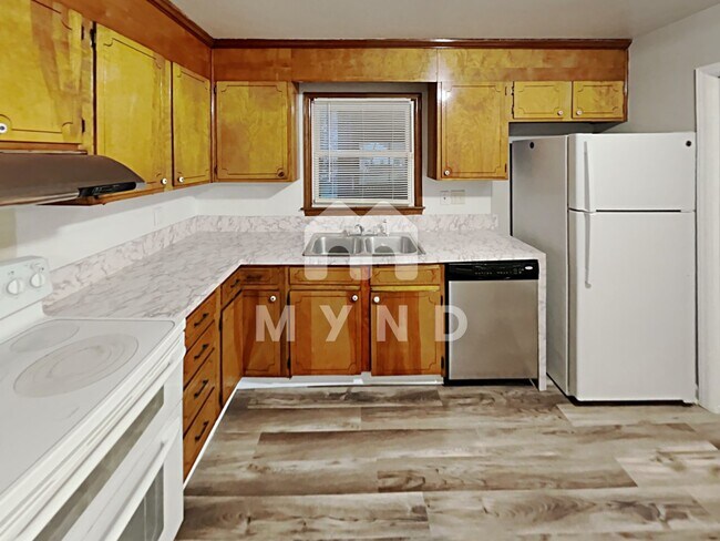 Building Photo - 1518 Cedarwood Ln