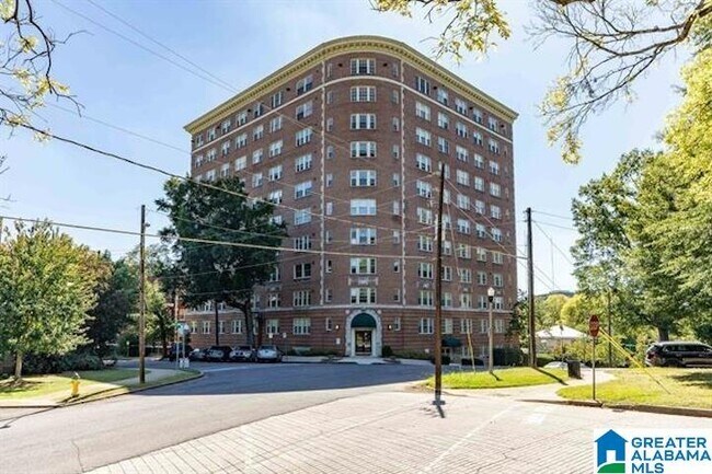 Foto del edificio - 1100 27th St S