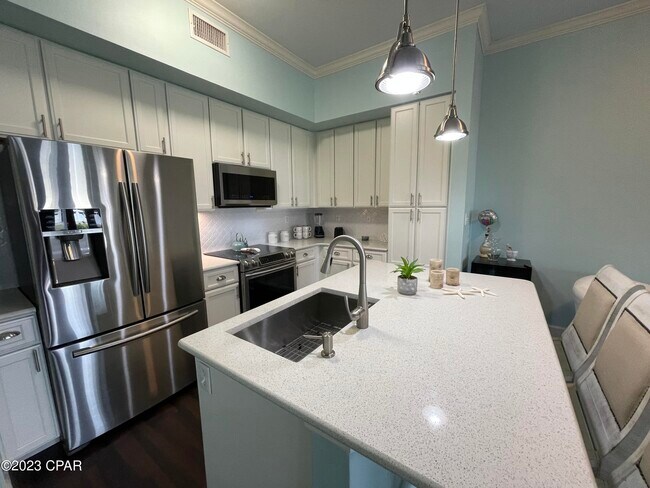 Foto del edificio - 8700 Front Beach Rd