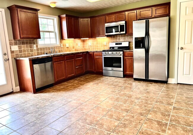 Building Photo - 207 Falmouth Dr