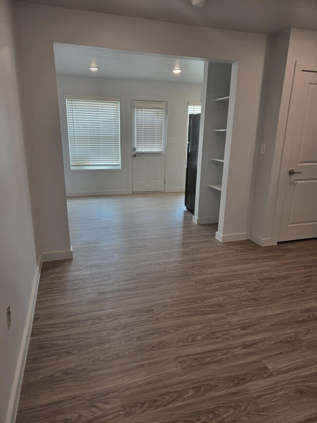 Foto del edificio - Sabine Apartments