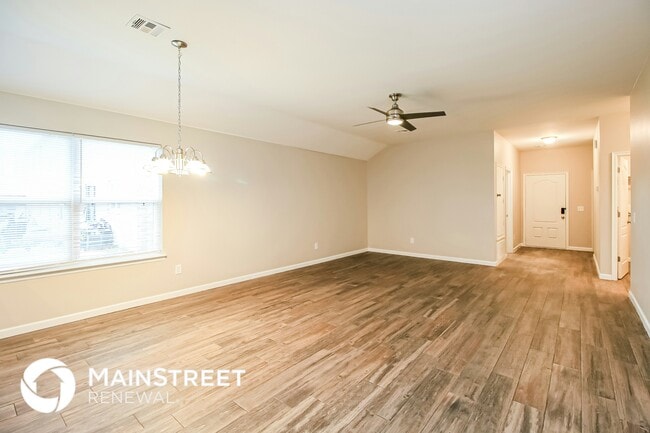 Foto del edificio - 7108 Meadow Lake Dr