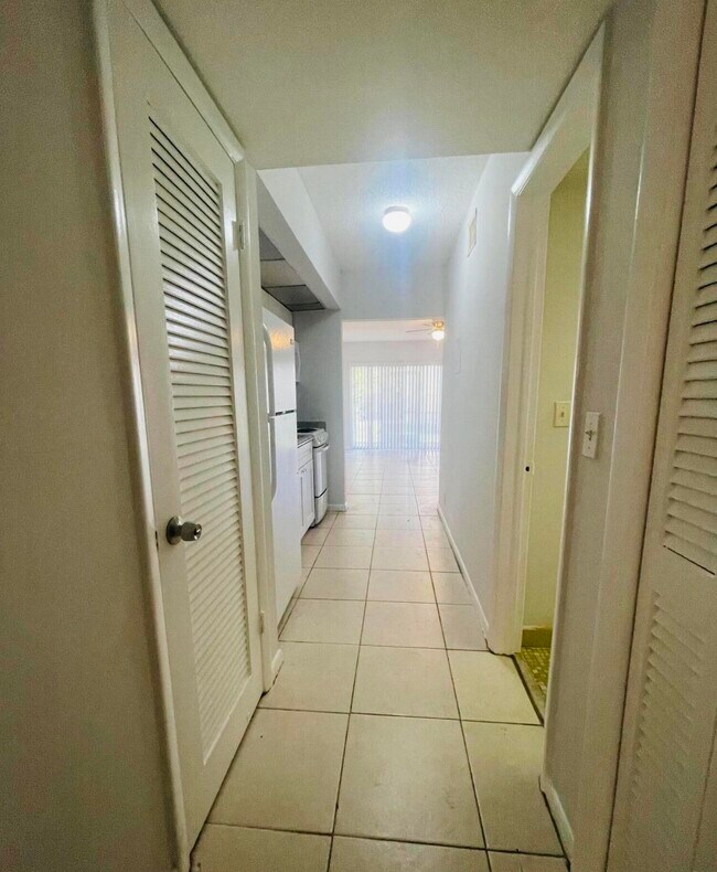 Foto del edificio - 628 NW 13th St