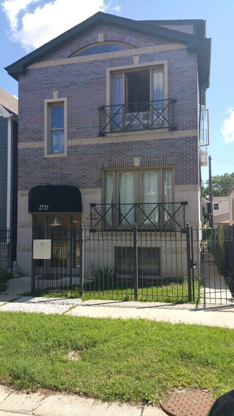 Primary Photo - 2731 N Campbell Ave