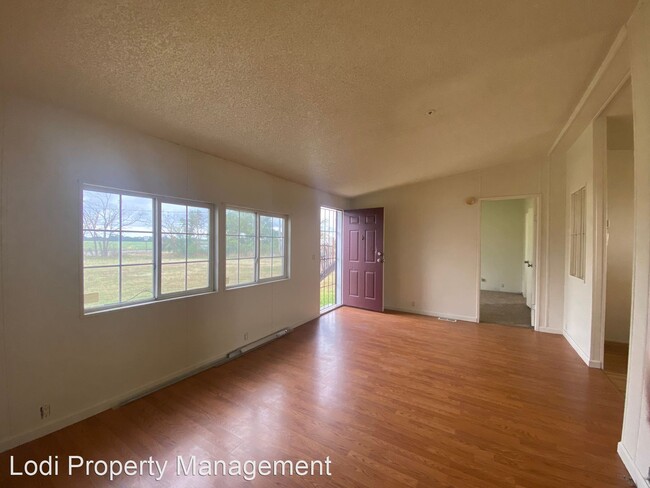 Building Photo - 2 br, 2 bath House - 10405 Dillard Rd