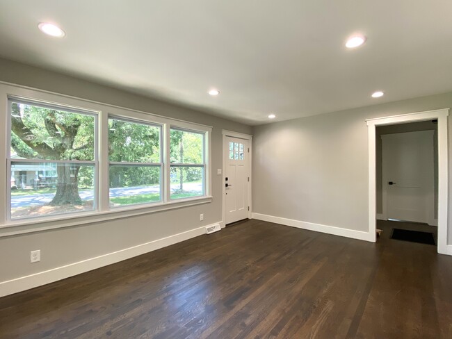 Foto del edificio - 2221 Highland St