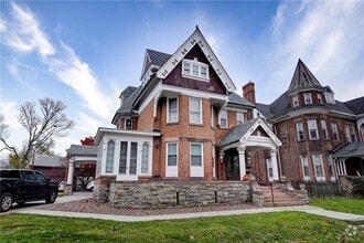 Building Photo - 8 Sibley Pl