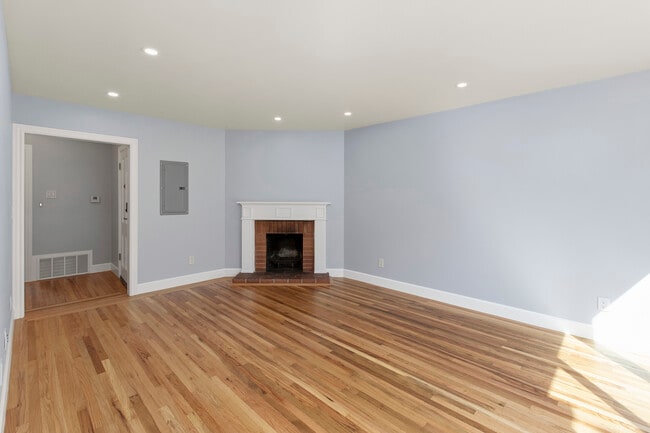 Building Photo - 1629 20th Ave