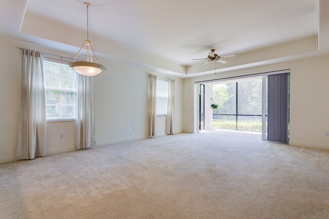 Foto del edificio - 7849 Hawthorne Dr