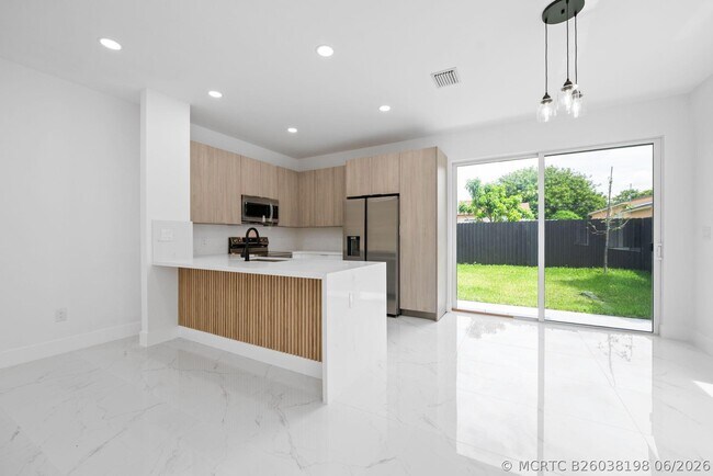 Building Photo - 1355 NW 42nd St
