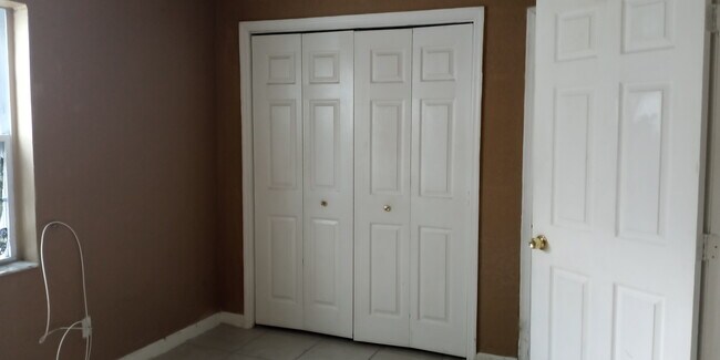 Foto del edificio - 2844 NW 22nd Ct