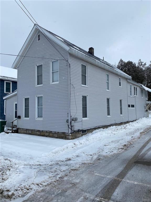 Building Photo - 711 Elm St