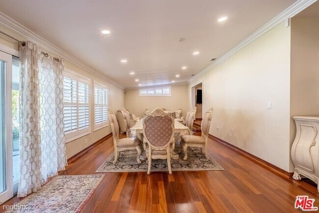 Building Photo - 3 br, 3 bath House - 4831 Lennox Ave