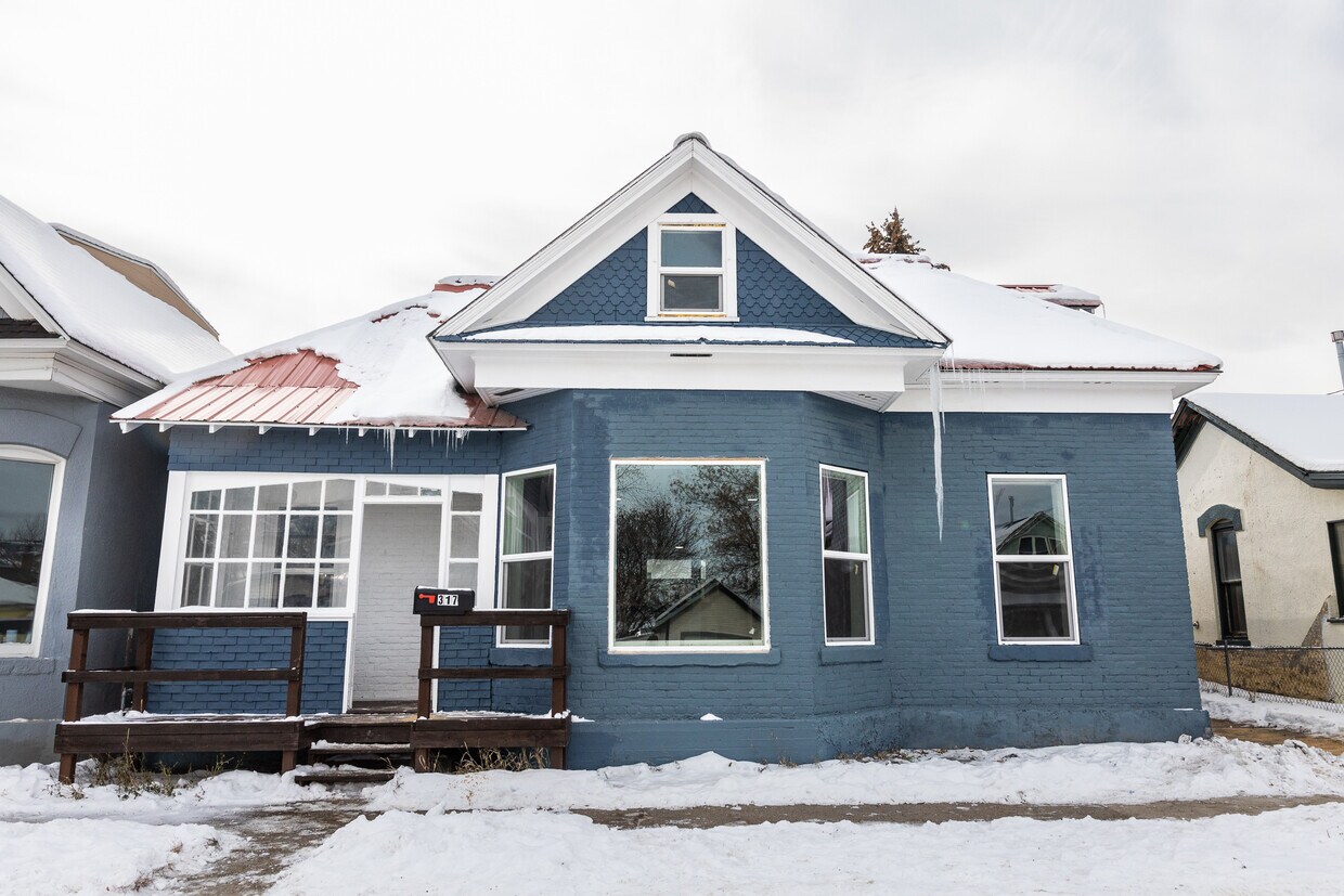 Primary Photo - 317 E 4th St