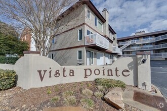 Building Photo - 2228 Vista Cir