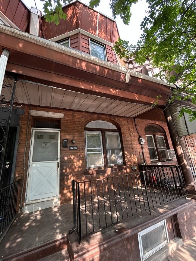 Building Photo - 1826 S 6th St
