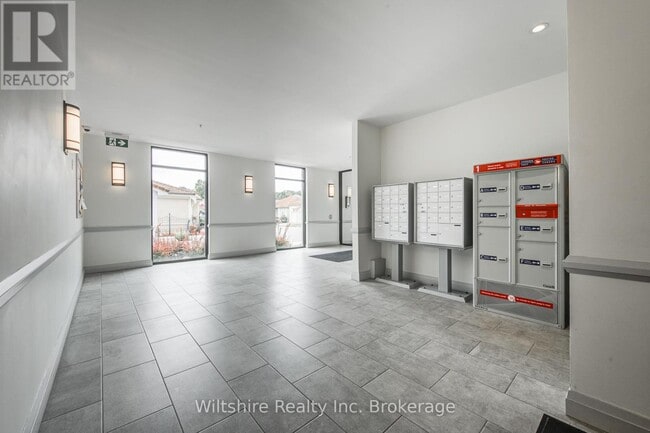 Building Photo - 3-403 John Pound Rd
