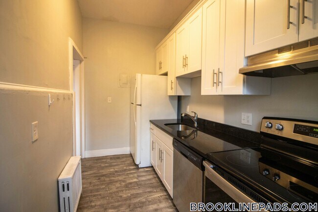 Foto del edificio - 1712 Beacon St