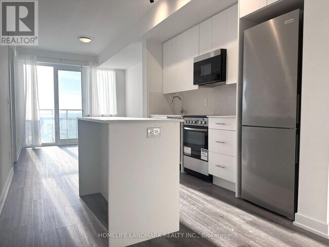 Building Photo - 15 Ellerslie Ave