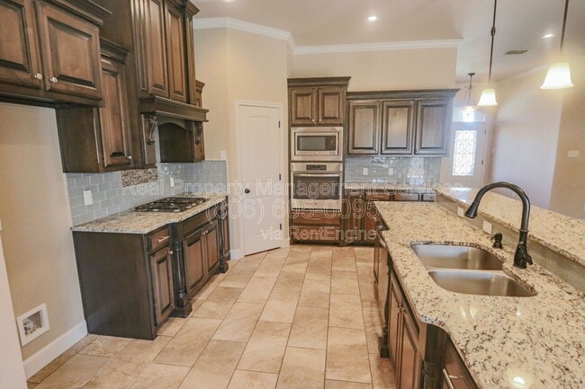 Foto del edificio - 9604 Justice Ave