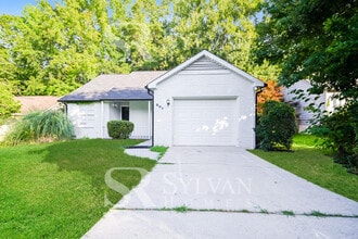 Building Photo - 801 Redland Dr