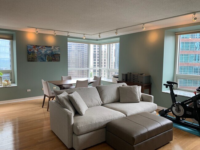 Foto del edificio - 512 N McClurg Ct