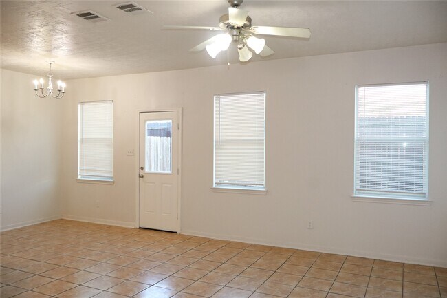 Building Photo - 15931 Winston Point Ln