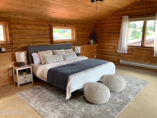 Foto del edificio - 6385 Mountain View Dr