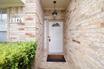 Building Photo - 6146 Rocky Nook Dr