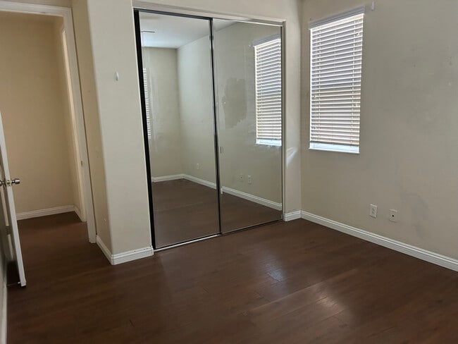 Building Photo - 13744 Dellbrook St