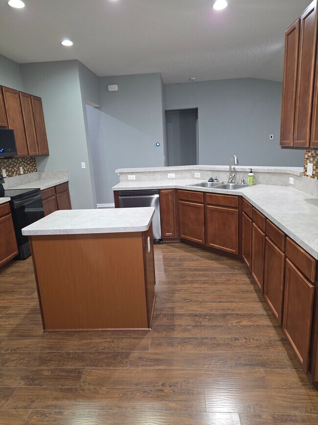 Foto del edificio - 1334 Camp Ridge Ln