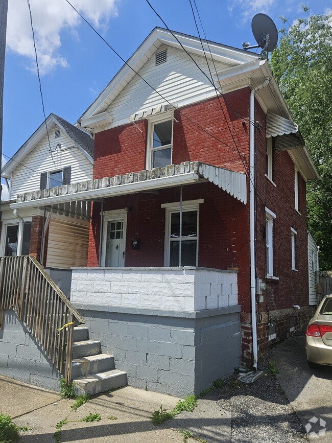 Building Photo - 120 N 6th Ave
